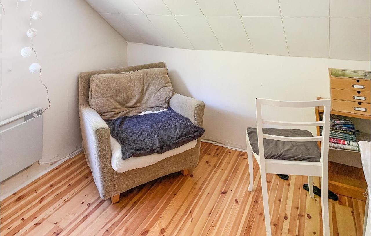 Cozy Home In Oerebro With Wifi Buitenkant foto