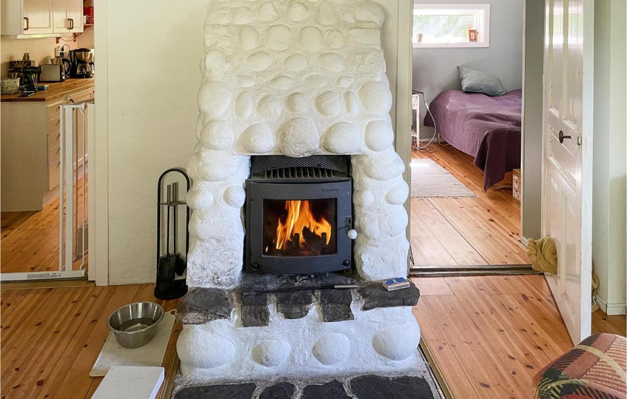 Cozy Home In Oerebro With Wifi Buitenkant foto