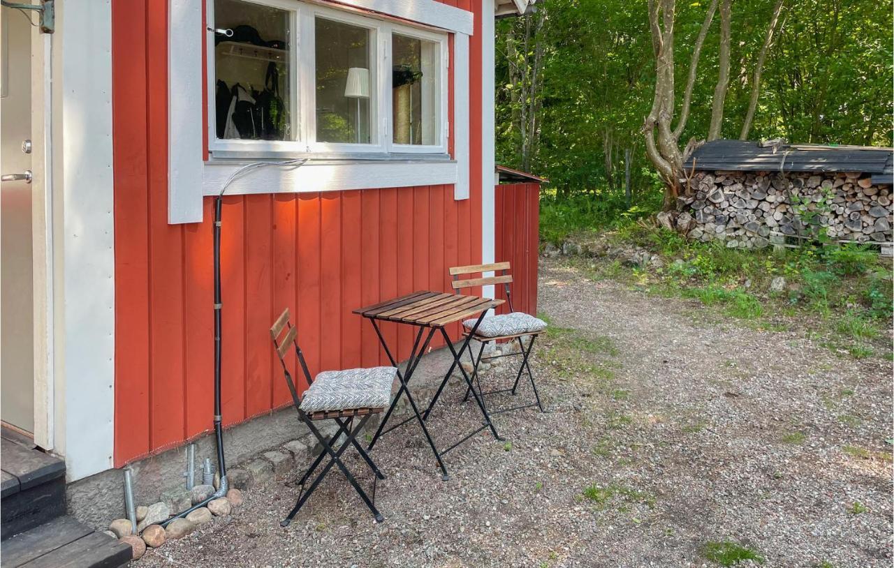 Cozy Home In Oerebro With Wifi Buitenkant foto