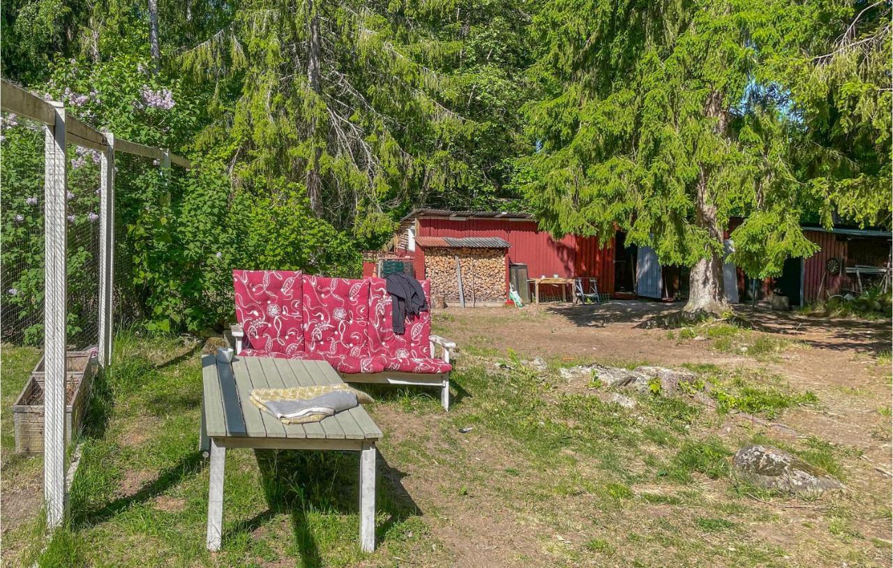 Cozy Home In Oerebro With Wifi Buitenkant foto
